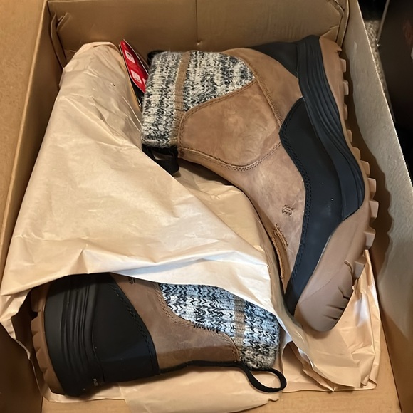 Merrell Women's Siren 4 Thermo Chelsea Waterproof boot - Size 10 100G Primaloft® - Picture 7 of 7